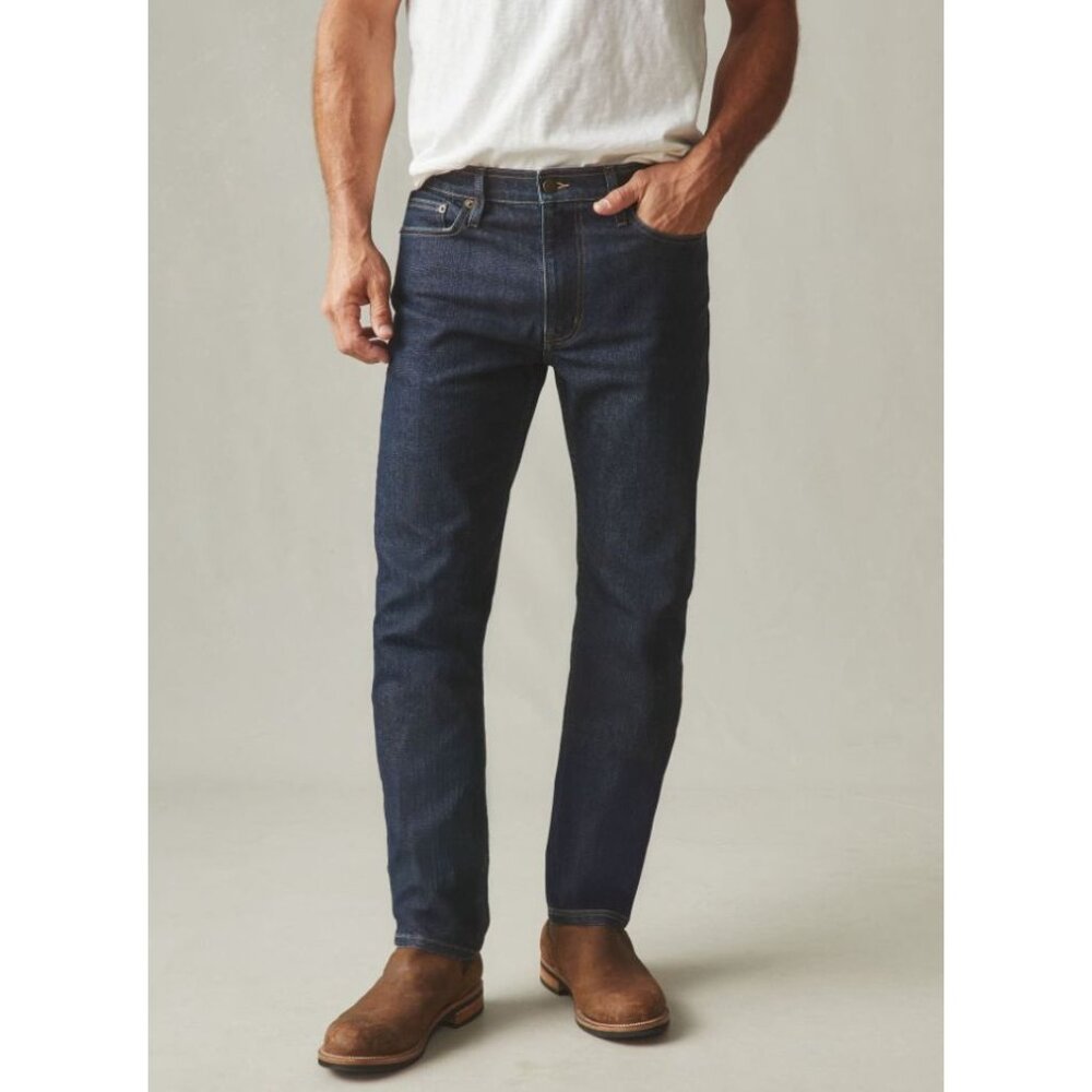 NEW American Giant Mens 34X32‎ Dakota Stretch Denim Jeans Straight Fit USA